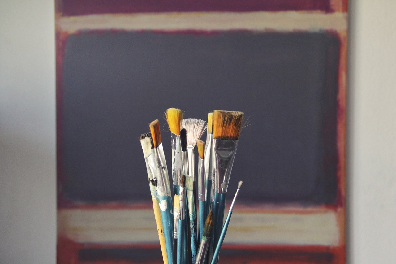 10 DIY Decorating Projects to Develop Your Creative Skills